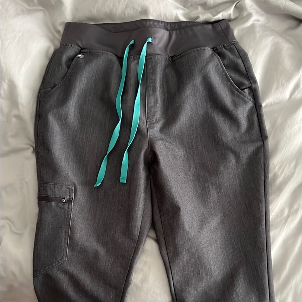 FIGS scrub pants